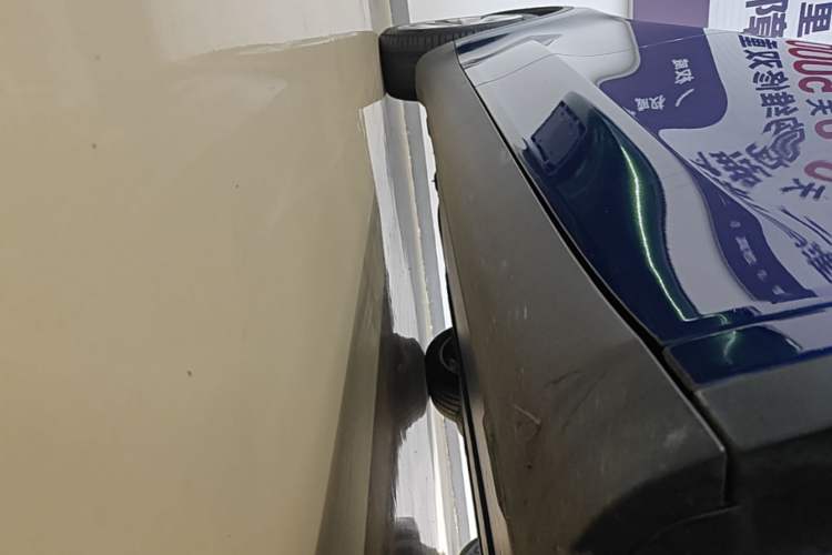 Used Tesla Model Y 2022 Revised Version Rear-Wheel Drive Right Side Sill