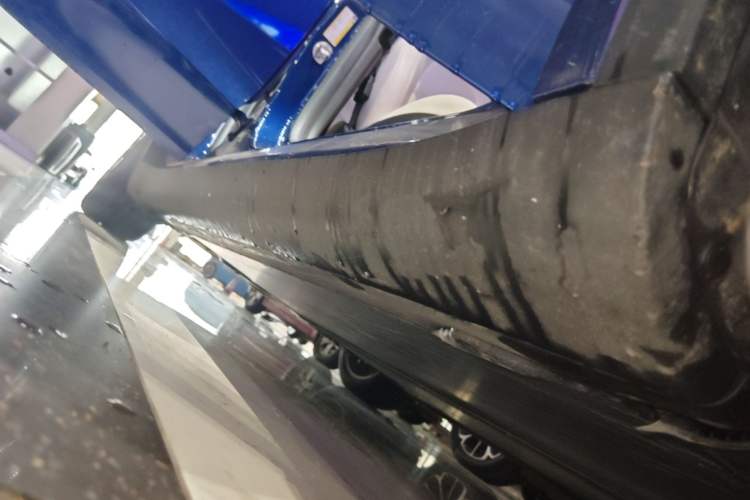 Used Tesla Model Y 2022 Rear-Wheel-Drive Version Right Side Sill