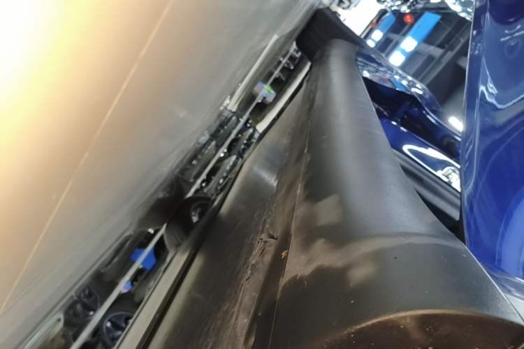 Used Tesla Model Y 2022 Rear-Wheel-Drive Version Right Side Sill