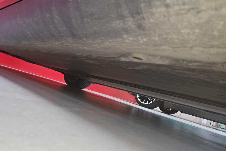 Used Tesla Model Y 2022 Revised Version Rear-Wheel Drive Right Side Sill