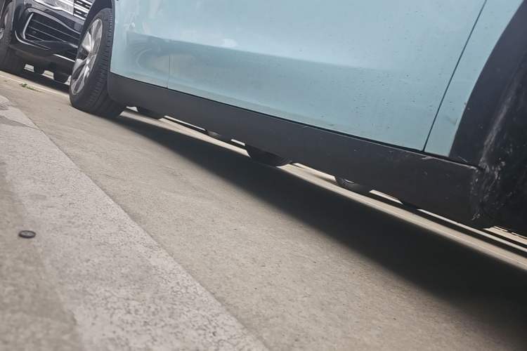 Used Tesla Model Y 2022 Revised Version Rear-Wheel Drive Right Side Sill