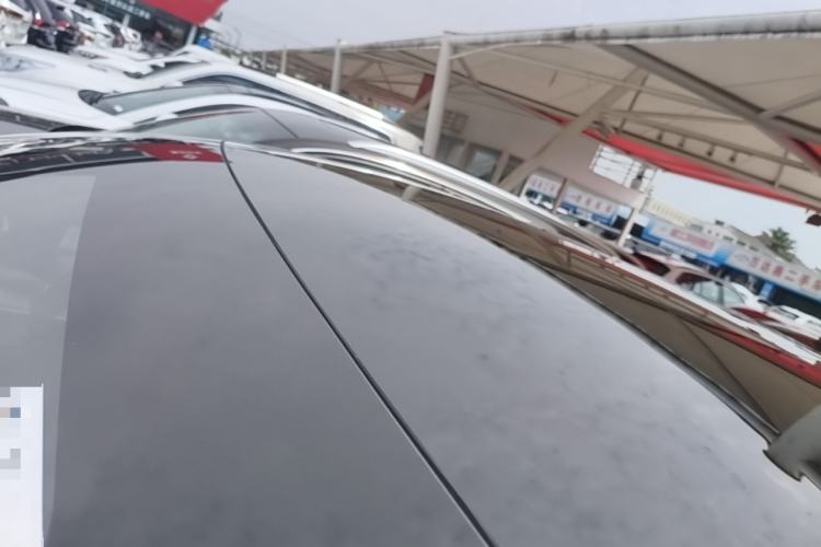 Used Tesla Model Y 2022 Rear-Wheel-Drive Version Roof