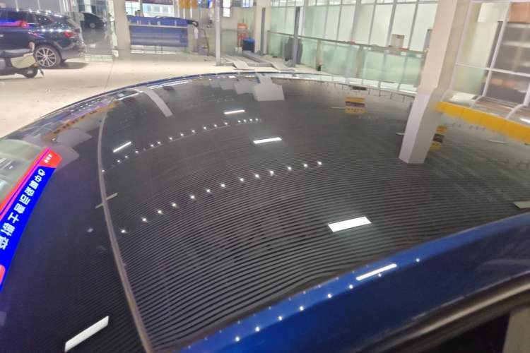 Used Tesla Model Y 2022 Rear-Wheel-Drive Version Roof