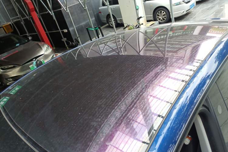 Used Tesla Model Y 2022 Rear-Wheel-Drive Version Roof