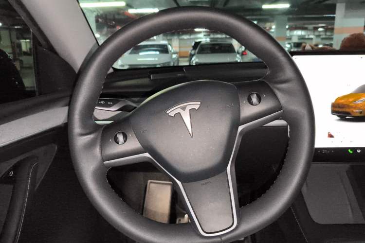 Used Tesla Model Y 2022 Performance High-Performance All-Wheel-Drive Version Steering Wheel