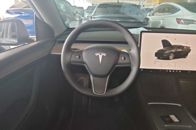 Used Tesla Model Y 2022 Rear-Wheel-Drive Version Steering Wheel