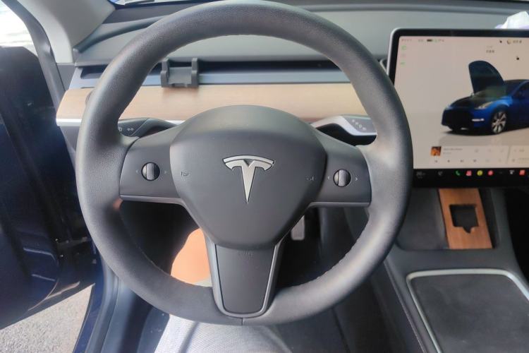Used Tesla Model Y 2022 Rear-Wheel-Drive Version Steering Wheel