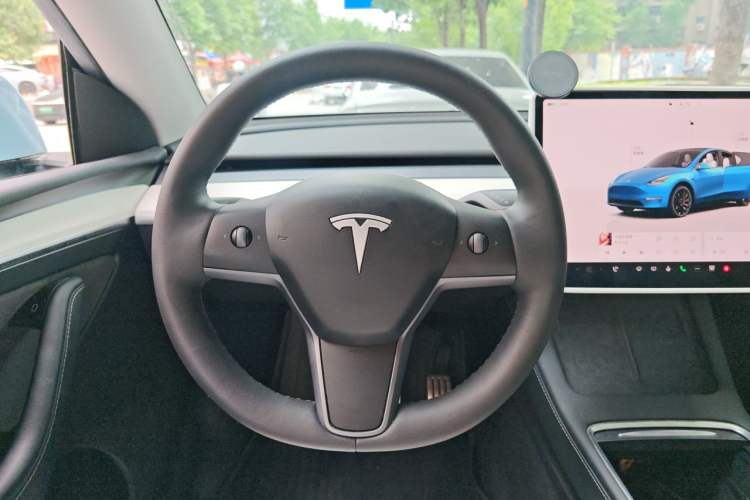 Used Tesla Model Y 2022 Performance High-Performance All-Wheel-Drive Version Steering Wheel