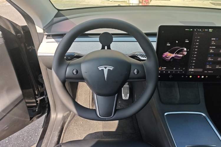 Used Tesla Model Y 2022 Revised Version Rear-Wheel Drive Steering Wheel