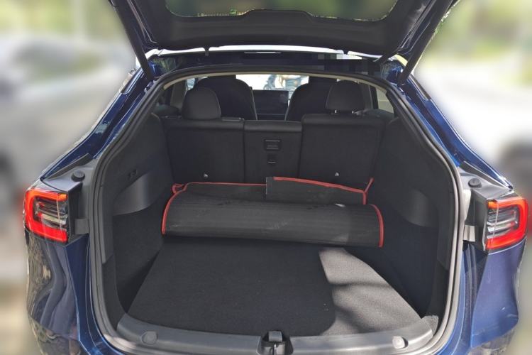 Used Tesla Model Y 2022 Rear-Wheel-Drive Version Trunk
