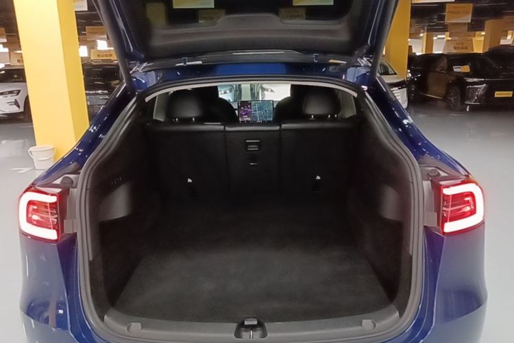 Used Tesla Model Y 2022 Performance High-Performance All-Wheel-Drive Version Trunk