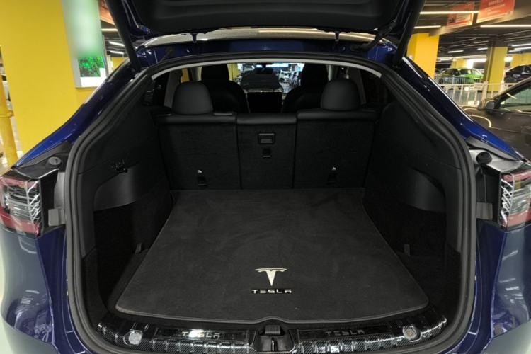 Used Tesla Model Y 2022 Rear-Wheel-Drive Version Trunk