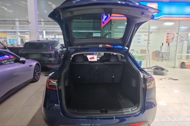 Used Tesla Model Y 2022 Rear-Wheel-Drive Version Trunk