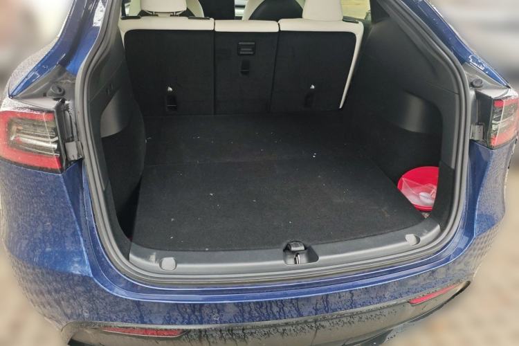 Used Tesla Model Y 2022 Performance High-Performance All-Wheel-Drive Version Trunk