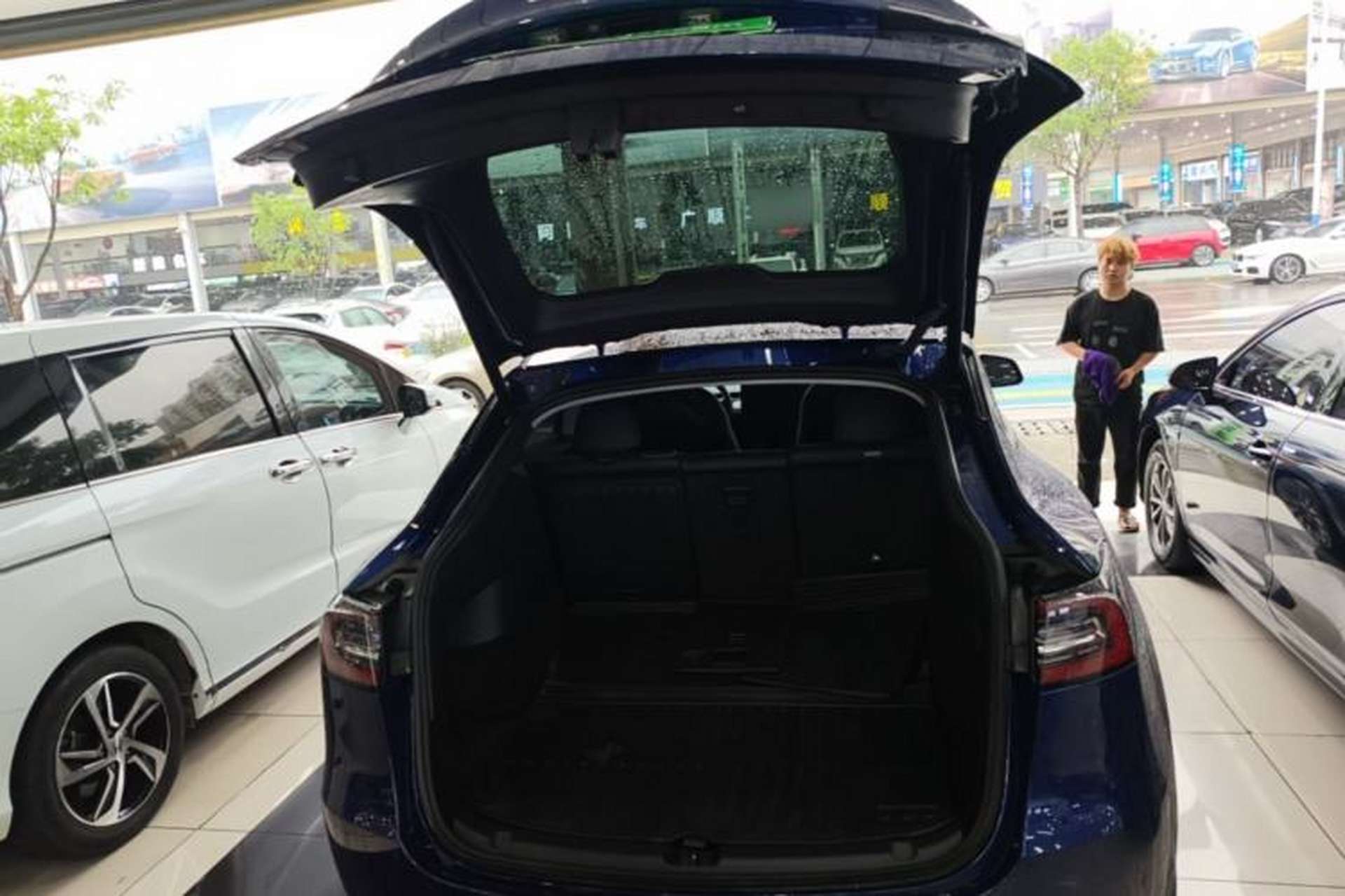 Used Tesla Model Y 2022 Rear-Wheel-Drive Version Trunk