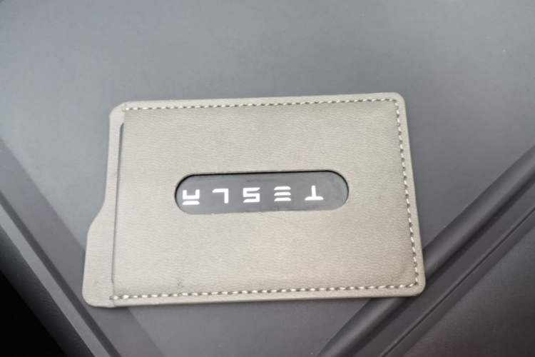 Used Tesla Model Y 2022 Revised Version Rear-Wheel Drive Vehicle Key