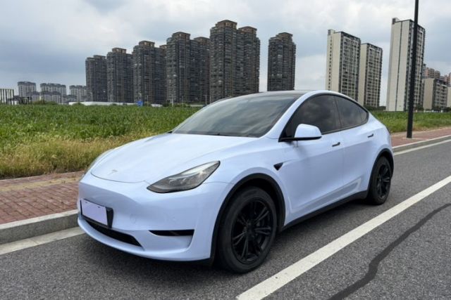 Ojetý Tesla Model Y 2022 Revised Version Rear-Wheel Drive