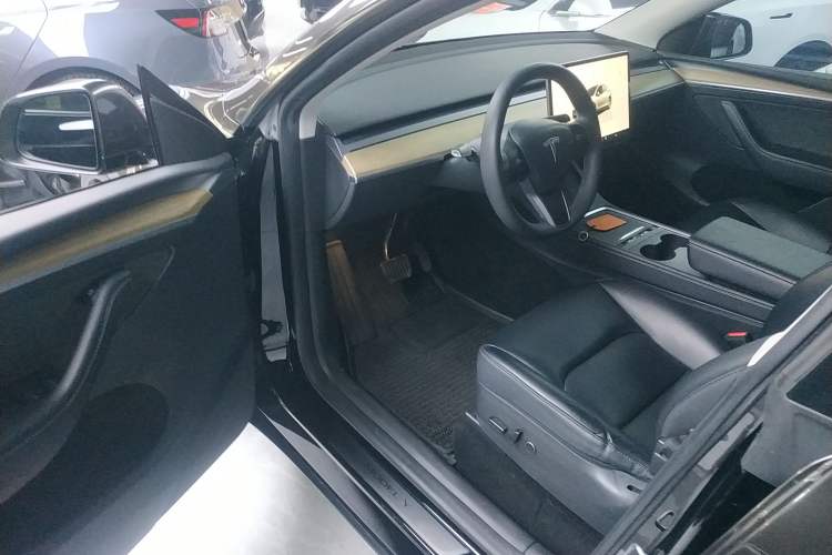 Used Tesla Model Y 2022 Revised Version Rear-Wheel Drive Driver Seat