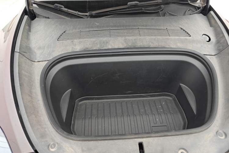 Used Tesla Model Y 2022 Revised Version Rear-Wheel Drive Engine Bay
