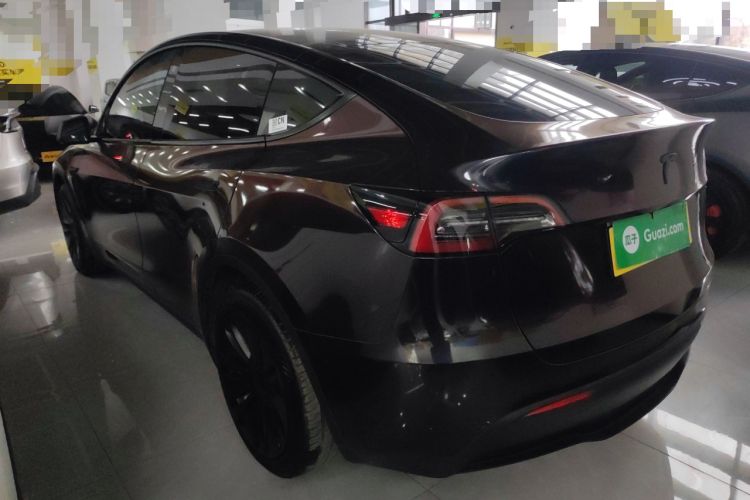 Used Tesla Model Y 2022 Long-Range All-Wheel-Drive Version Exterior 3