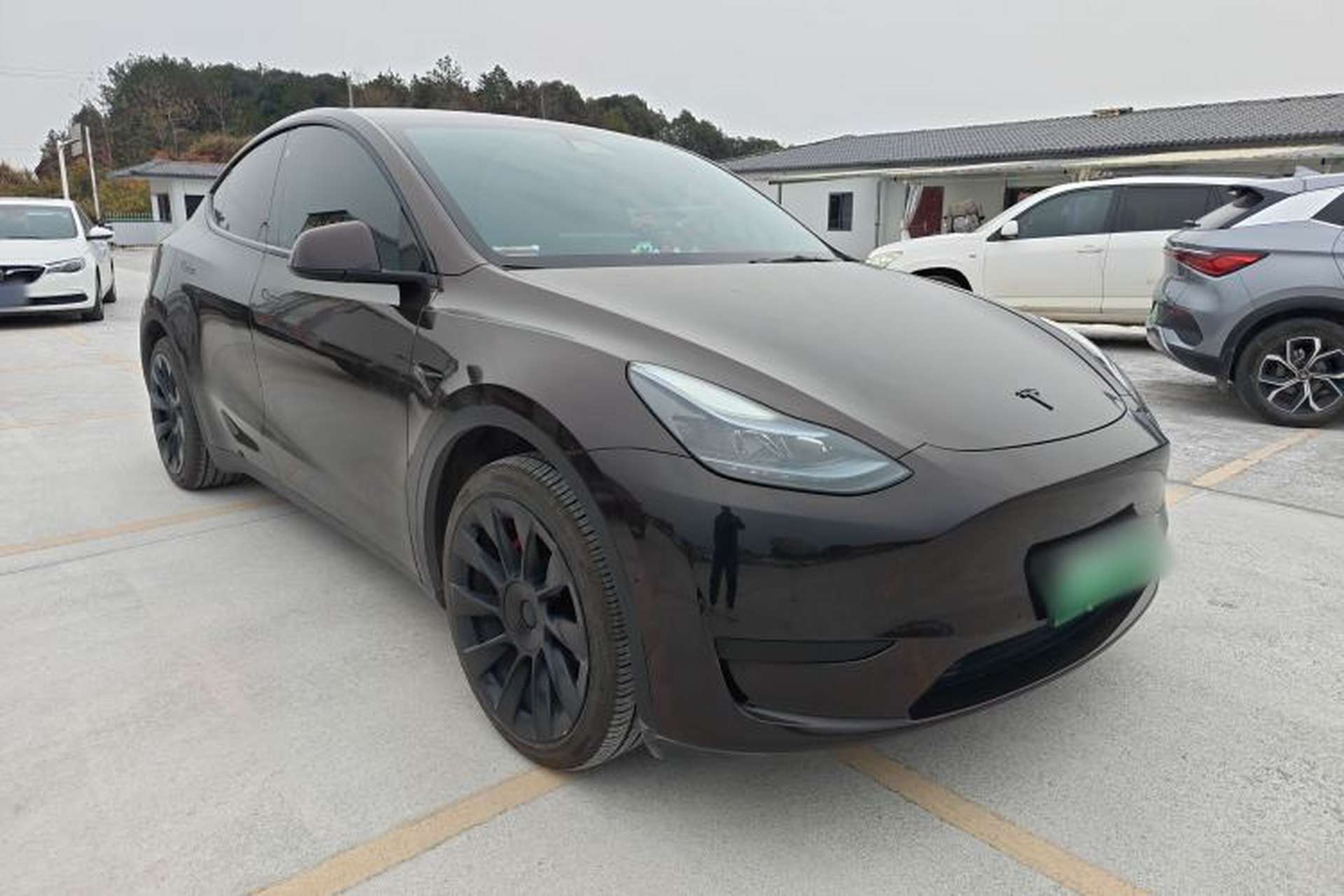 Used Tesla Model Y 2022 Revised Version Rear-Wheel Drive Front Right 45 Deg