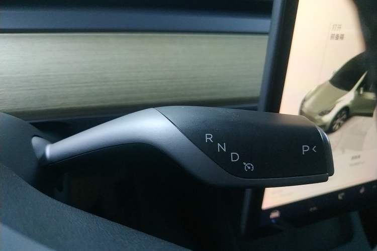 Used Tesla Model Y 2022 Revised Version Rear-Wheel Drive Gear Lever