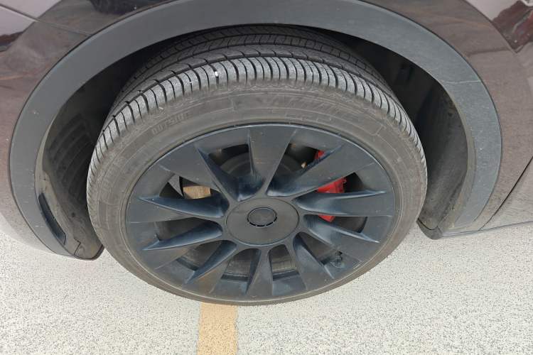 Used Tesla Model Y 2022 Revised Version Rear-Wheel Drive Left Front Wheel Hub