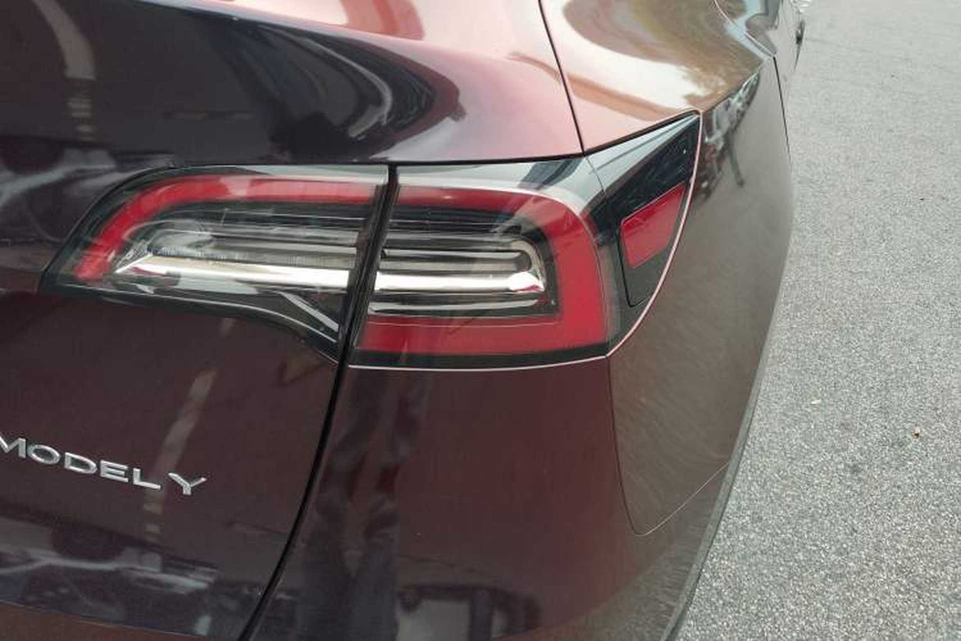 Used Tesla Model Y 2022 Revised Version Rear-Wheel Drive Right Rear Taillight