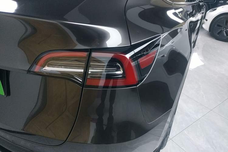 Used Tesla Model Y 2022 Revised Version Rear-Wheel Drive Right Rear Taillight