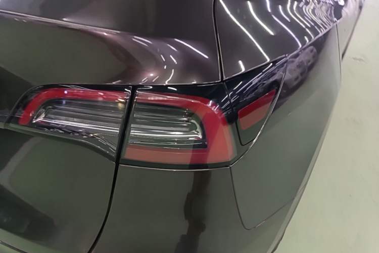 Used Tesla Model Y 2022 Rear-Wheel-Drive Version Right Rear Taillight