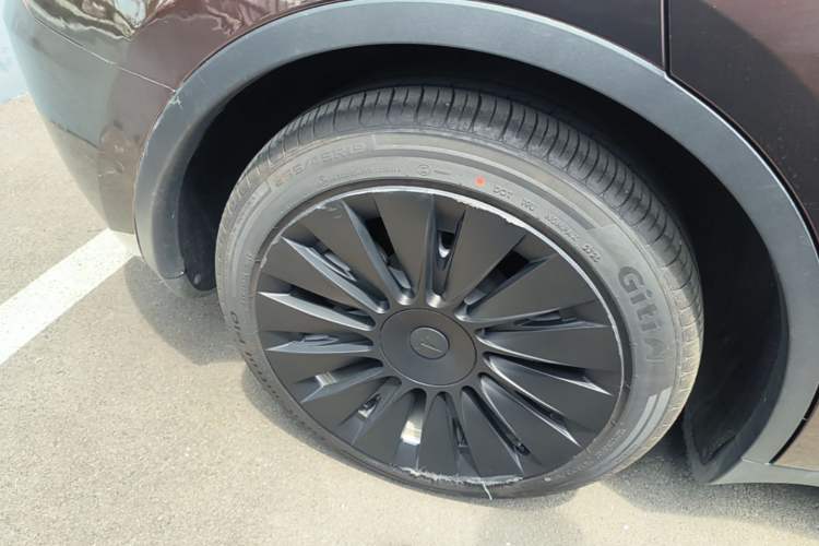 Used Tesla Model Y 2022 Revised Version Rear-Wheel Drive Right Rear Wheel Hub