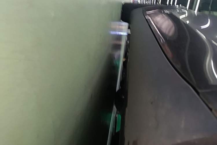 Used Tesla Model Y 2022 Rear-Wheel-Drive Version Right Side Sill