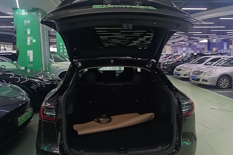 Used Tesla Model Y 2022 Rear-Wheel-Drive Version Trunk