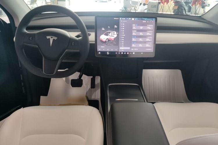 Used Tesla Model Y 2022 Revised Version Rear-Wheel Drive Center Console