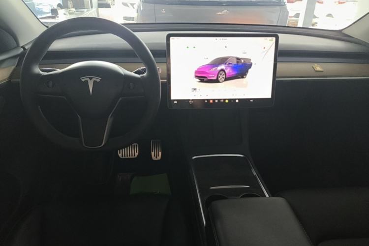 Used Tesla Model Y 2022 Rear-Wheel-Drive Version Center Console