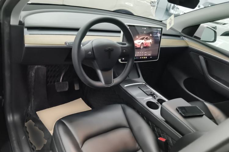 Used Tesla Model Y 2022 Revised Version Rear-Wheel Drive Center Console