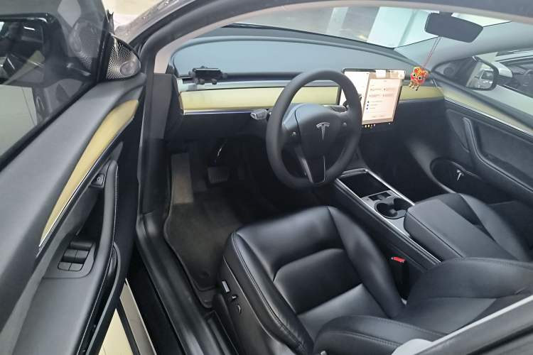 Used Tesla Model Y 2022 Revised Version Rear-Wheel Drive Driver Seat