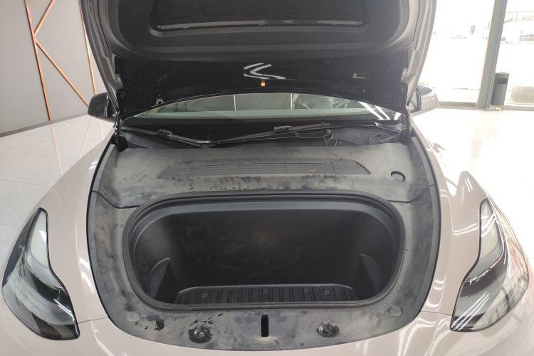Used Tesla Model Y 2022 Rear-Wheel-Drive Version Engine Bay