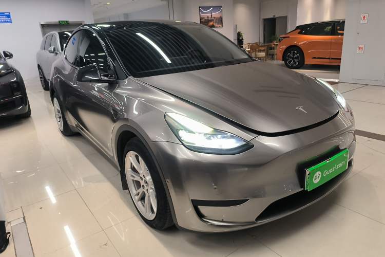 Used Tesla Model Y 2022 Rear-Wheel-Drive Version Exterior 2