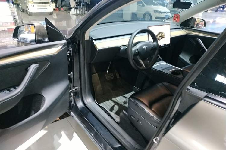 Used Tesla Model Y 2022 Revised Version Rear-Wheel Drive Interior 3