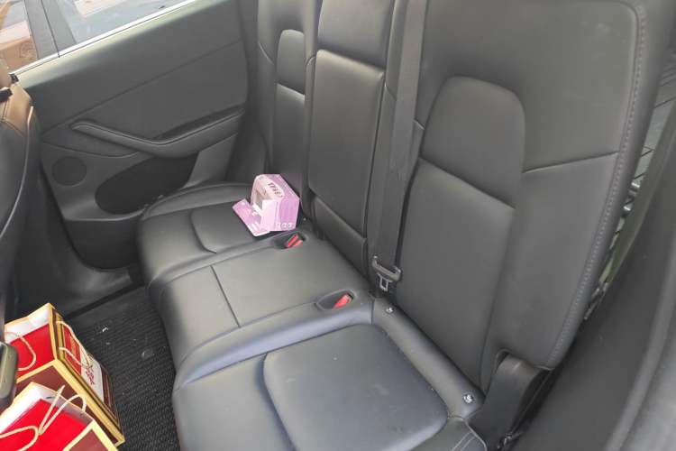 Used Tesla Model Y 2022 Revised Version Rear-Wheel Drive Interior 4