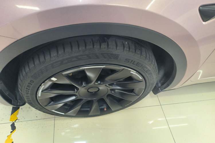 Used Tesla Model Y 2022 Revised Version Rear-Wheel Drive Left Front Wheel Hub