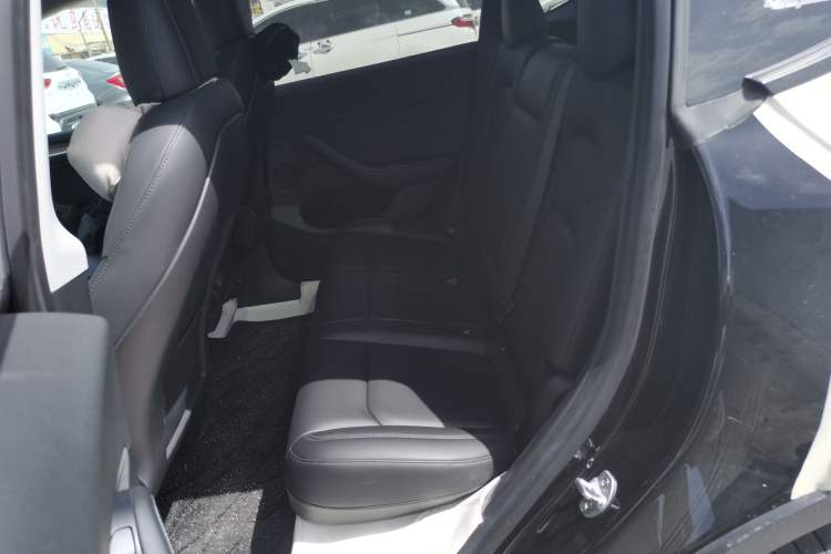 Used Tesla Model Y 2022 Rear-Wheel-Drive Version Left Rear Seat