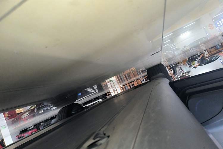 Used Tesla Model Y 2022 Revised Version Rear-Wheel Drive Left Side Sill