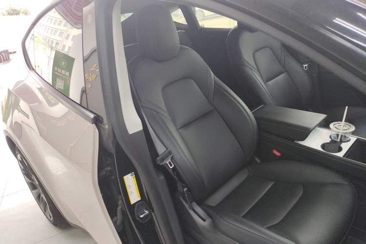 Used Tesla Model Y 2022 Rear-Wheel-Drive Version Right Front Seat