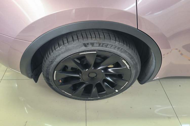 Used Tesla Model Y 2022 Revised Version Rear-Wheel Drive Right Rear Wheel Hub