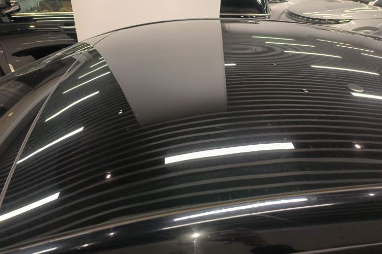 Used Tesla Model Y 2022 Rear-Wheel-Drive Version Roof