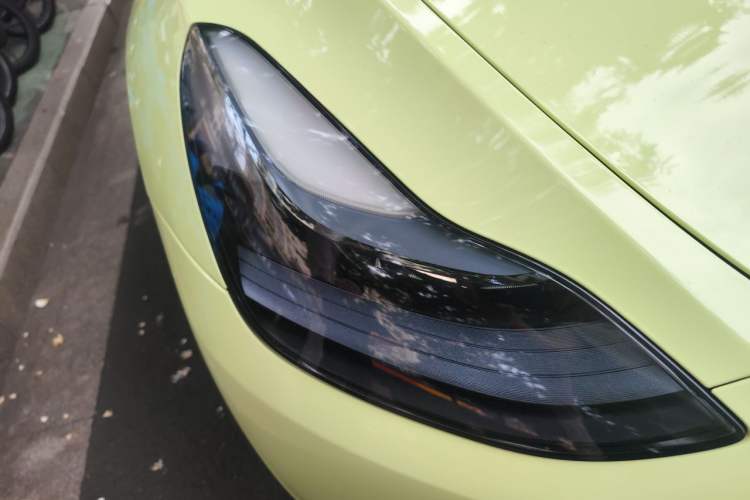 Used Tesla Model Y 2022 Long-Range All-Wheel-Drive Version Right Front Headlight