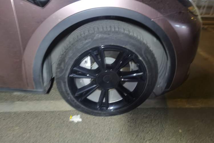 Used Tesla Model Y 2022 Revised Version Rear-Wheel Drive Right Front Wheel Hub