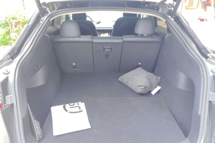 Used Tesla Model Y 2022 Rear-Wheel-Drive Version Trunk